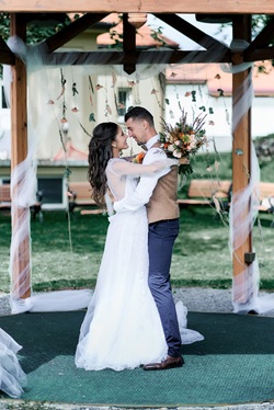 CertousyDvurAltanZahradaSvatba