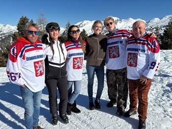 nosekfelixorcahory25